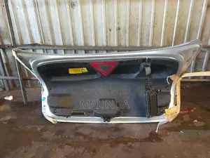 Toyota Crown (GWS204) Dicky Door - Reconditioned
