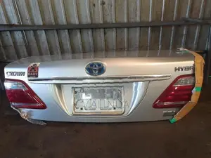 Toyota Crown (GWS204) Dicky Door - Reconditioned
