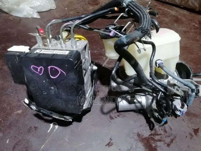 Toyota Crown (GWS204) ABS Pump - Reconditioned