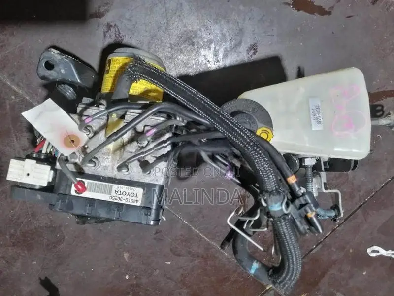 Toyota Crown (GWS204) ABS Pump - Reconditioned
