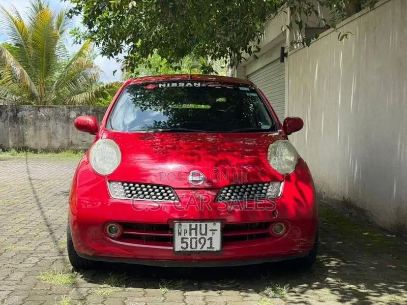 Nissan March 2002