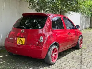 Nissan March 2002