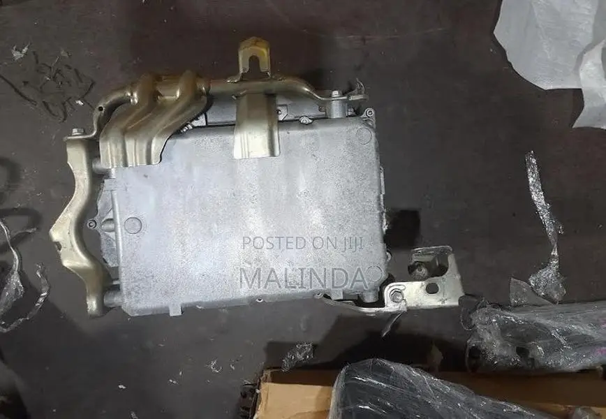 Toyota Sai (AZK10) Inverter - Reconditioned