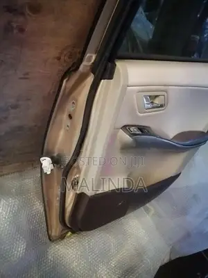 Toyota Sai (AZK10) RH Rear Door - Reconditioned