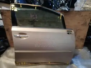 Toyota Sai (AZK10) RH Front Door - Reconditioned