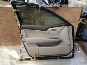 Toyota Crown (GWS204) LH Front Door - Reconditioned
