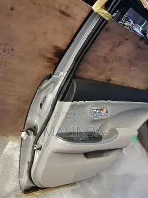 Toyota Crown (GWS204) RH Rear Door - Reconditioned