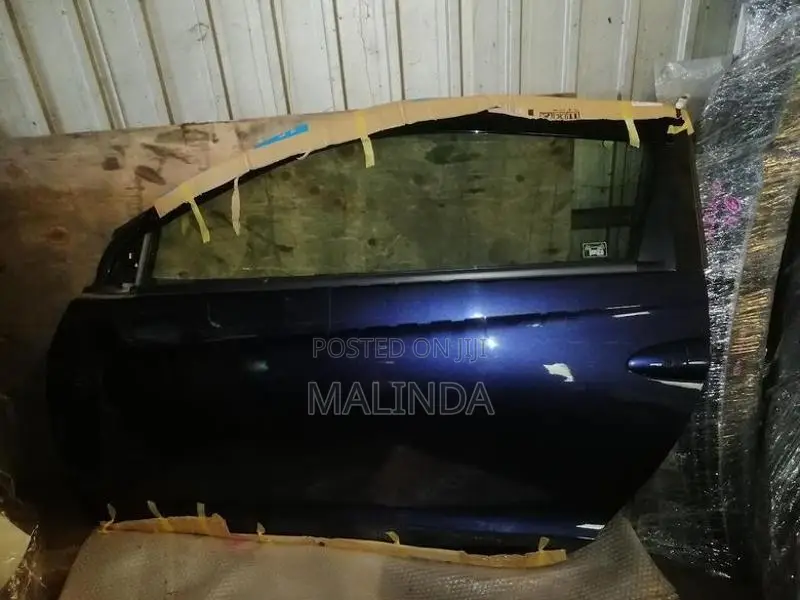 Honda CRZ (ZF2) LH Front Door - Reconditioned