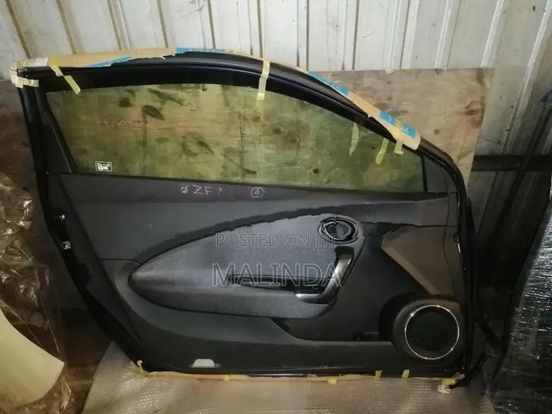 Honda CRZ (ZF2) LH Front Door - Reconditioned