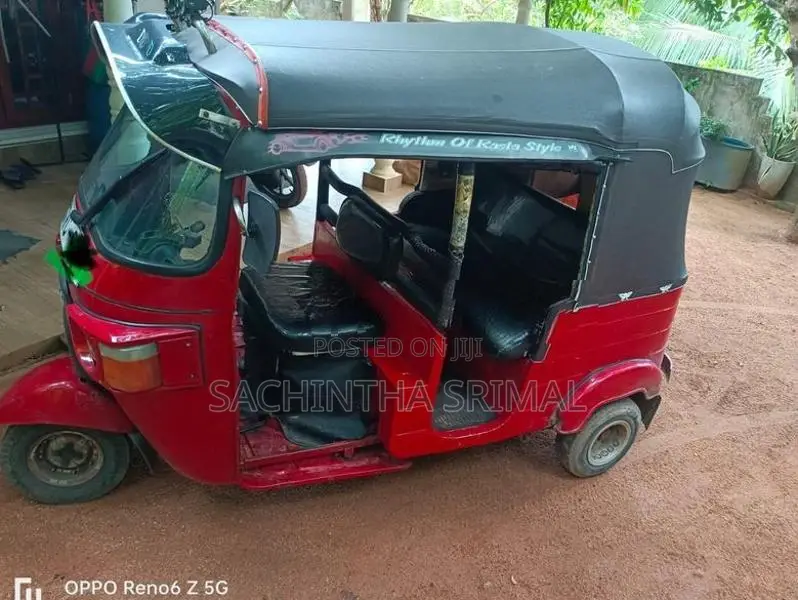 Bajaj RE 2010