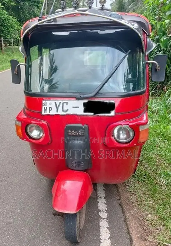 Bajaj RE 2010