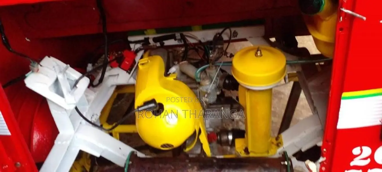 Bajaj RE 2 Stroke 1999 Three Wheel (Used)