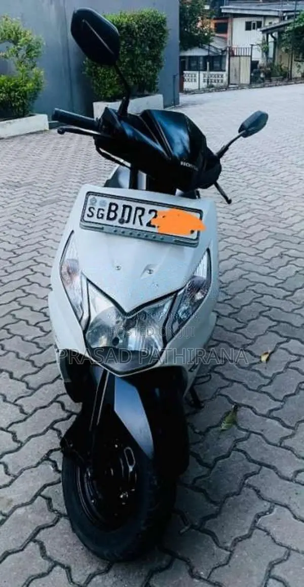 Honda Dio 2016 Motorbike (Used)