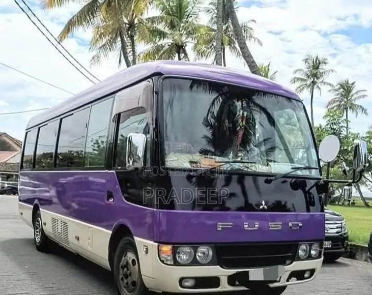 Mitsubishi Fuso 2011 Bus (Used)