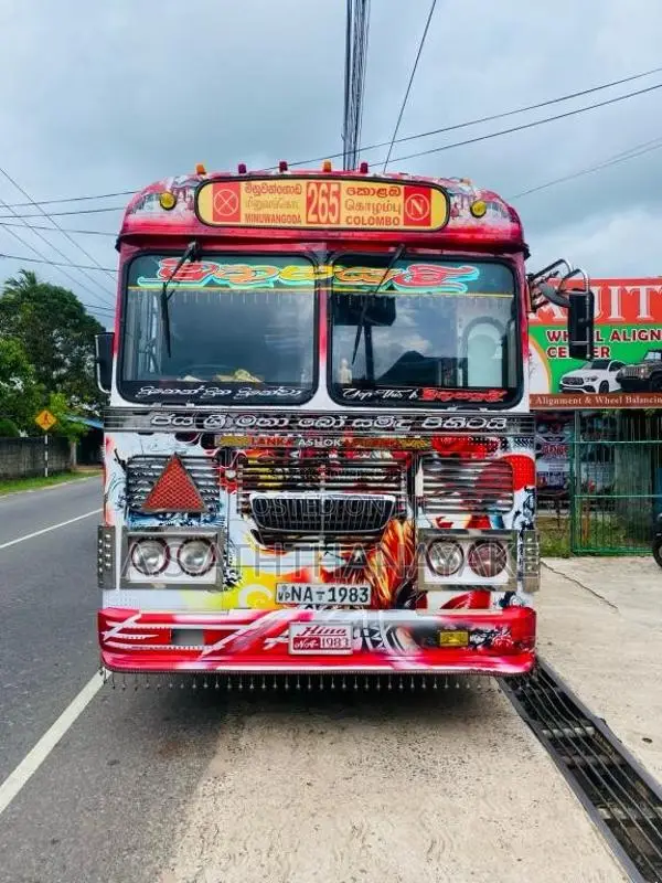 Ashok-Leyland Viking 2006 Bus (Used)