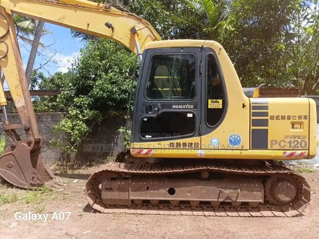 Komatsu PC120-6 2004 Heavy-Duty (Used)