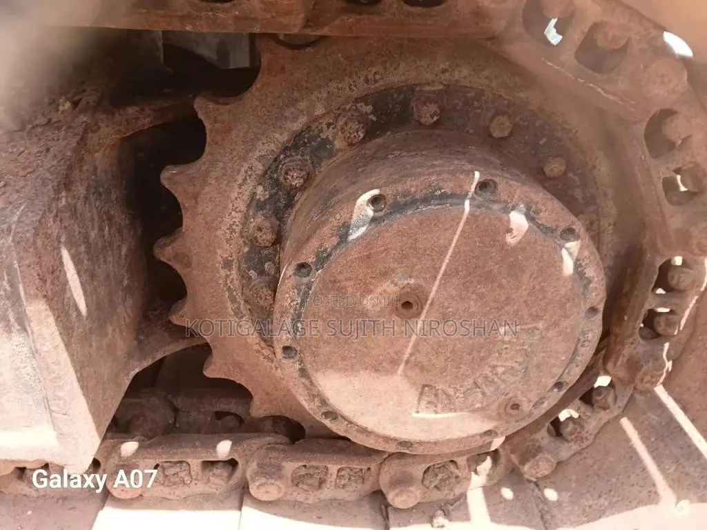 Komatsu PC120-6 2004 Heavy-Duty (Used)