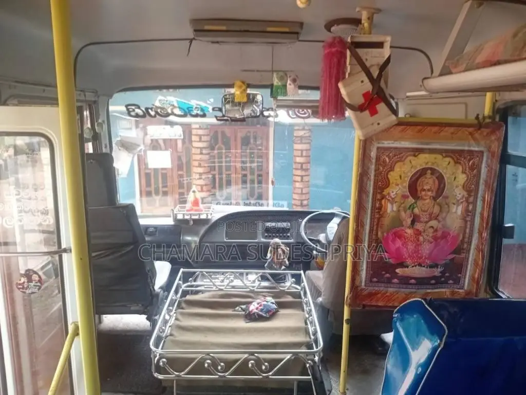 Eicher Skyline 2018 Bus (Used)