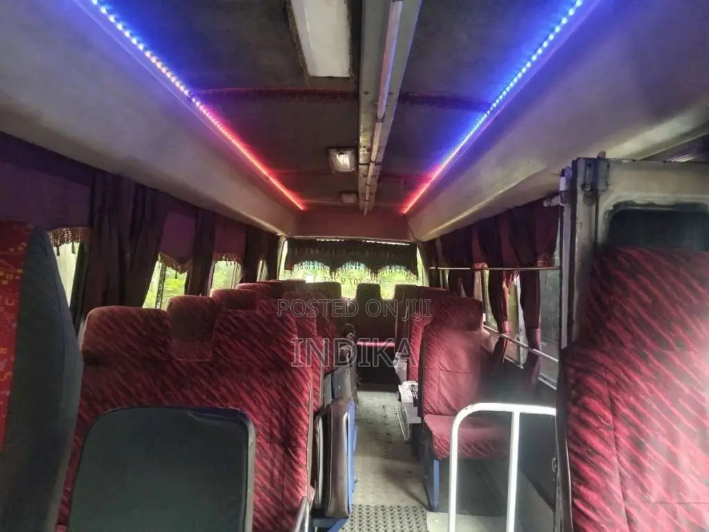 Mitsubishi Baby Rosa 1991 Bus (Used)