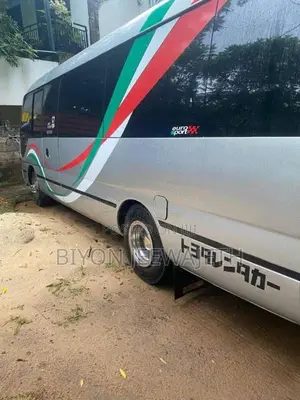 Toyota Coaster 2010 Bus (Used)