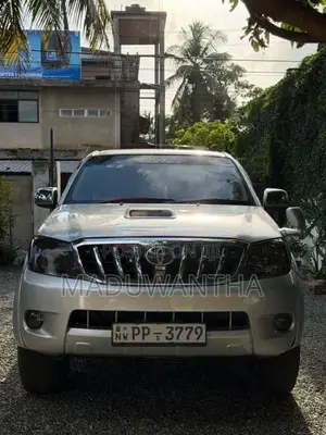 Toyota Hilux 2005 Pickup (Used)