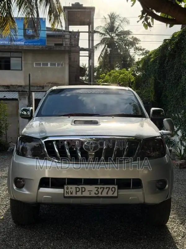 Toyota Hilux 2005 Pickup (Used)