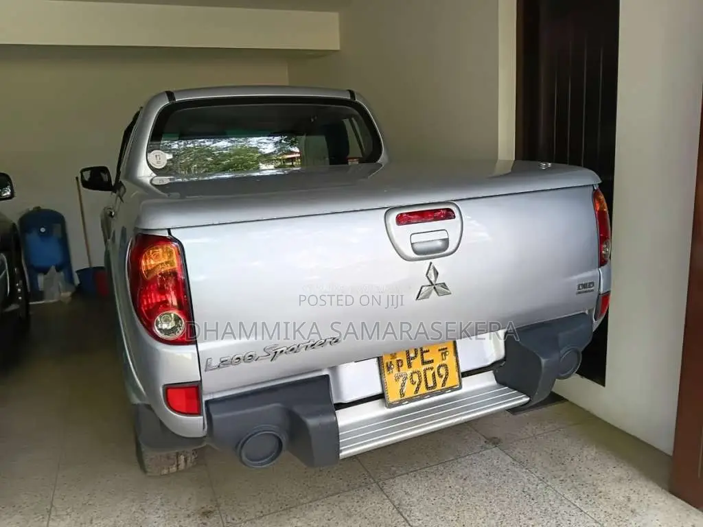 Mitsubishi L200 Sportero 2010 Pickup (Used)