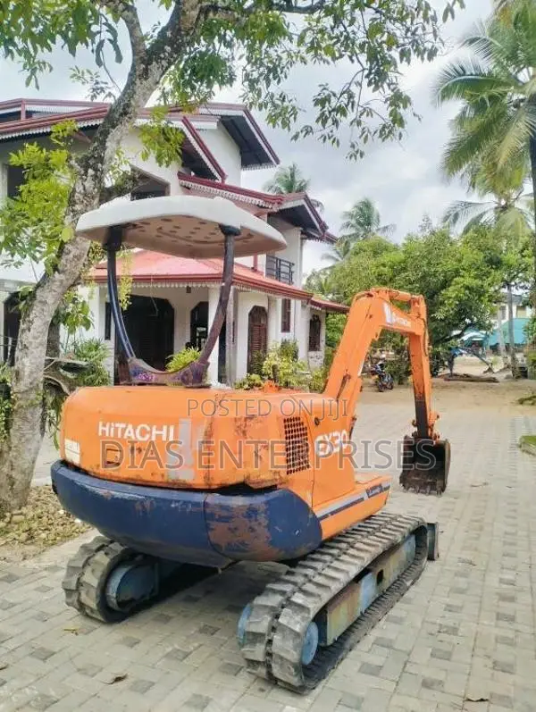 Hitachi EX30 2017 Heavy-Duty (Used)