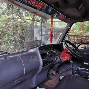 Mitsubishi Canter 2000 Lorry (Used)