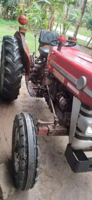 Massey-Ferguson 135 DL 1990 Tractor (Used)