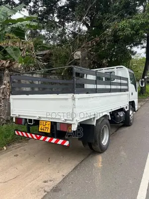 Isuzu NKR 81 2004 Lorry (Used)