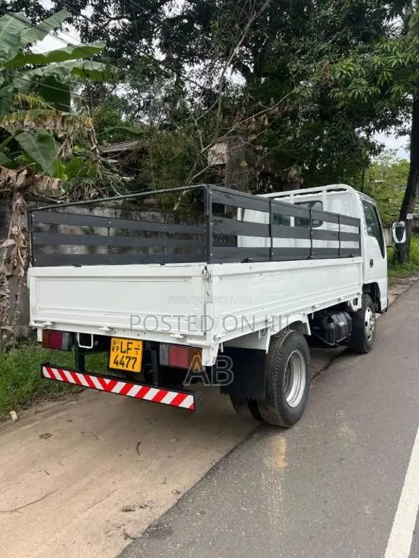 Isuzu NKR 81 2004 Lorry (Used)