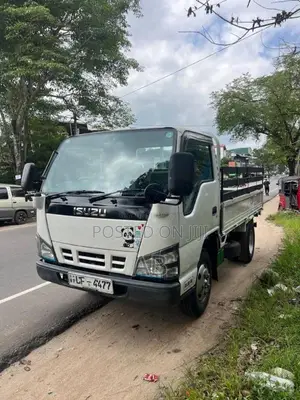 Isuzu NKR 81 2004 Lorry (Used)