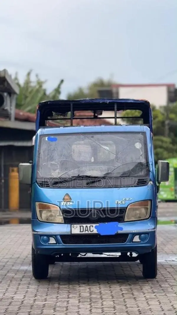 Tata Dimo Batta 2015 Lorry (Used)