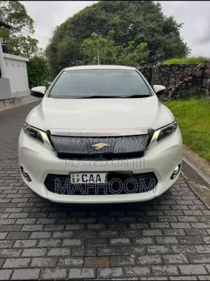 Toyota Harrier Premium 2014 SUV (Used)