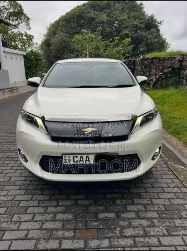 Toyota Harrier Premium 2014 SUV (Used)