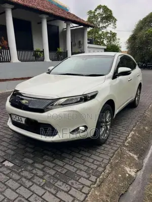 Toyota Harrier Premium 2014 SUV (Used)