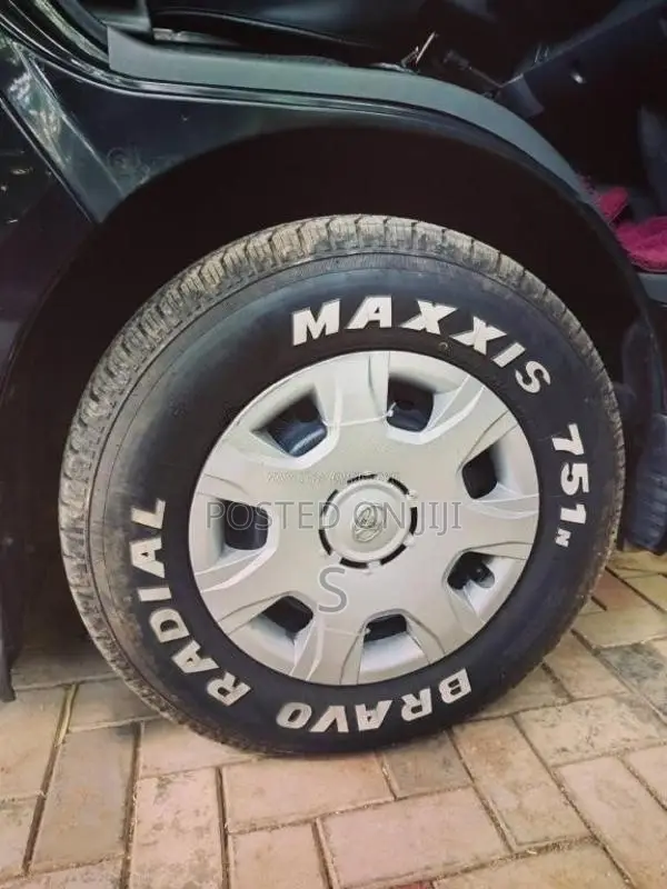 Toyota KDH 200 Super GL 2007 Van (Used)