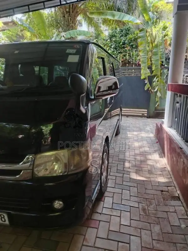 Toyota KDH 200 Super GL 2007 Van (Used)