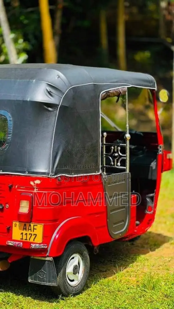 Bajaj RE 205 2013 Three Wheel (Used)
