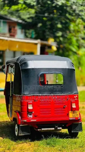 Bajaj RE 205 2013 Three Wheel (Used)