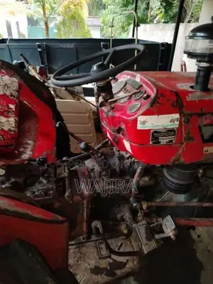 Massey-Ferguson 240 1999 Tractor (Used)