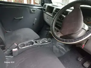 Mitsubishi MiniCab 1999 Van (Used)