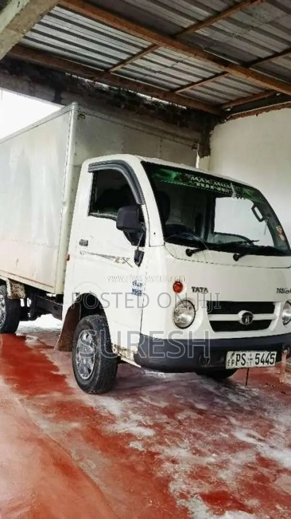 Tata Dimo Batta 2011 Lorry (Used)
