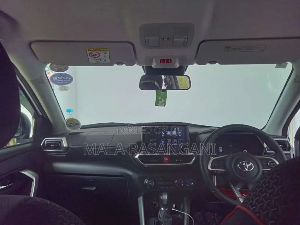 Toyota Raize Z Grade 2025 SUV (Used)