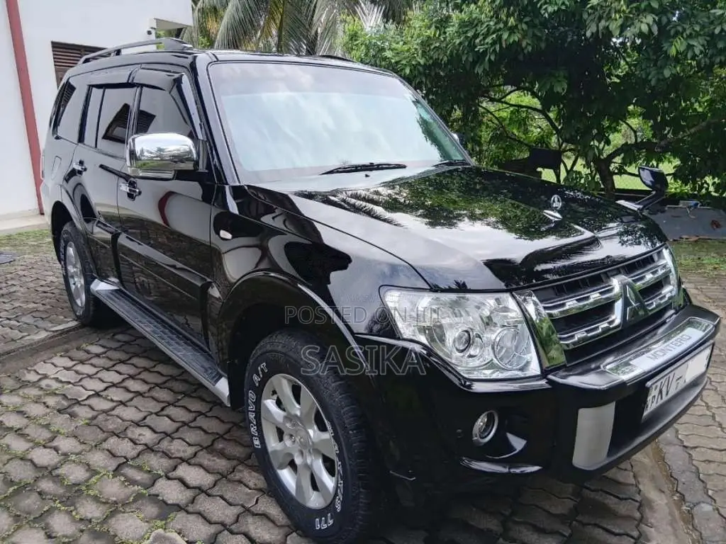 Mitsubishi Montero 2013 SUV (Used)