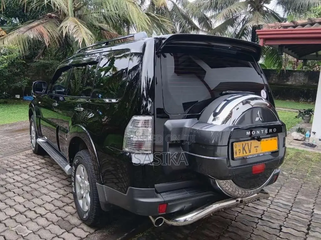 Mitsubishi Montero 2013 SUV (Used)