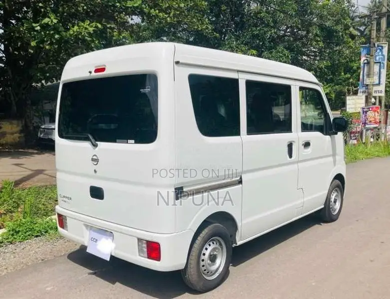 Nissan Clipper 2024 Van (Used)