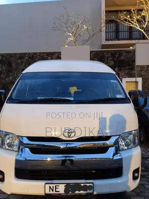 Toyota KDH 2025 Van (Used)