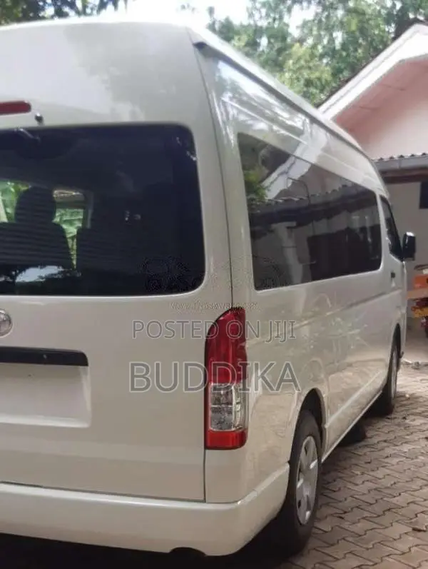 Toyota KDH 2025 Van (Used)